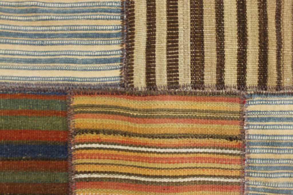Foto eines Patchworks aus Kelim-Teppichen